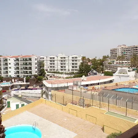 アパート Juncos 402 *
