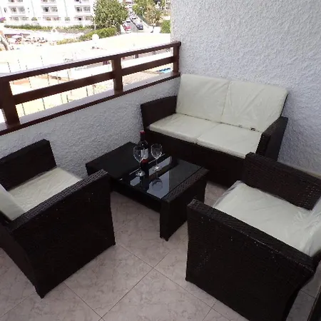 Appartement Juncos 402 *